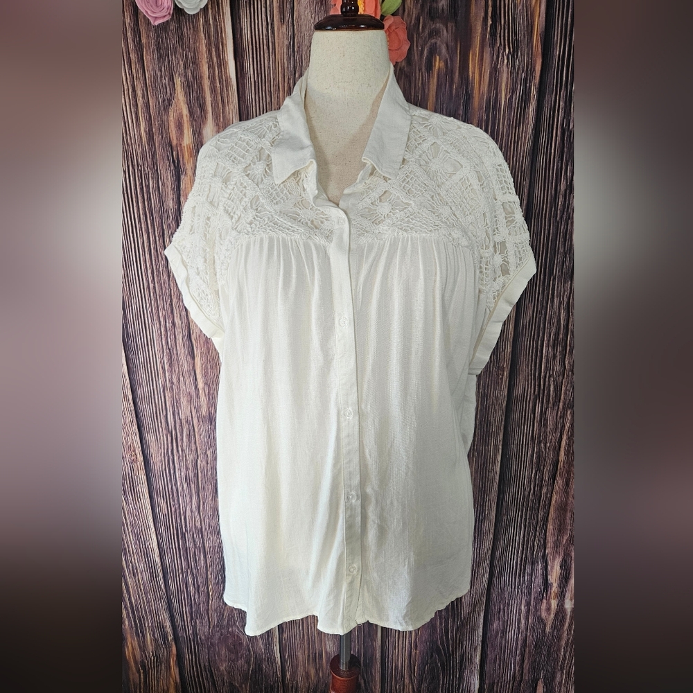 Mauroices Lace Shoulder Button Front Top Plus Size 2X